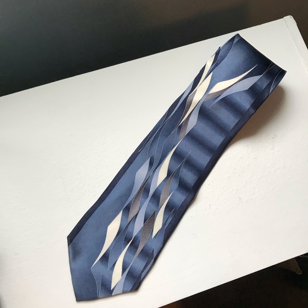 Vintage Carlo Palazzi Necktie 100% Silk Tie Hand Made Extra Long Retro Blue